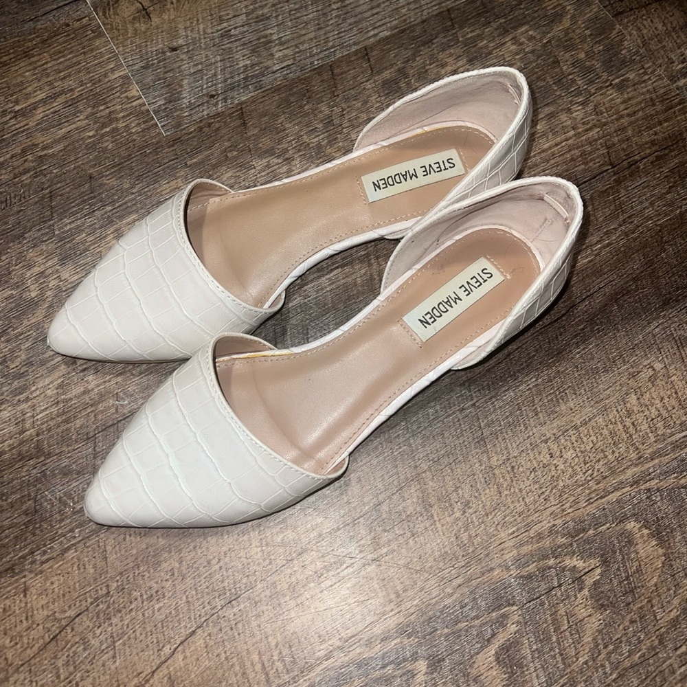 Steve Madden Cream Croc Flats